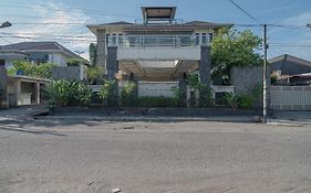 Reddoorz Plus Near Cambridge City Square 2 Medan